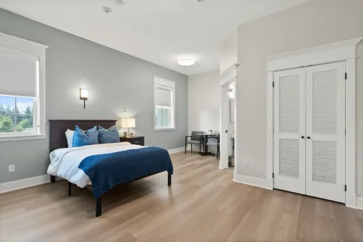 A bedroom at Discover Recovery in Camas, WA
