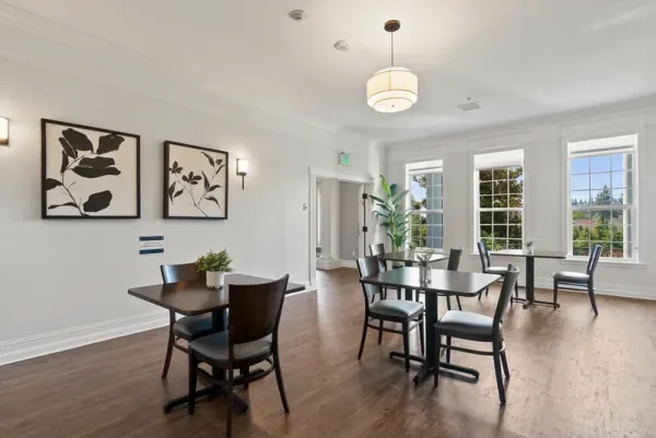 A sitting room with fireplace at Discover Recovery in Camas, WA