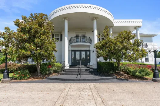 Discover Recovery front entrance in Camas, WA
