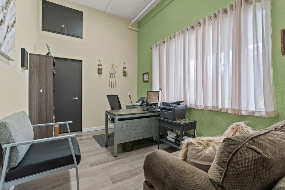 Consultation office at Discover Recovery in Long Beach, WA