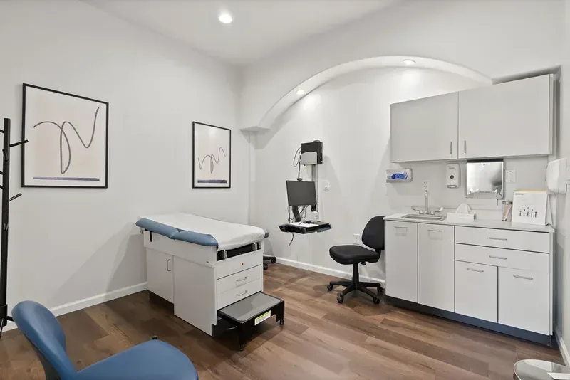 the TMS room at Discover Recovery