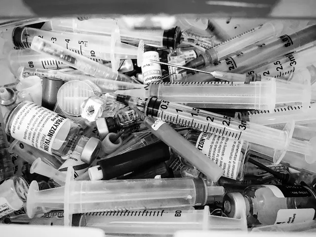 Meth Addiction Signs, Side Effects and Treatment